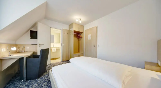 Hotel Bauer Großbettlingen