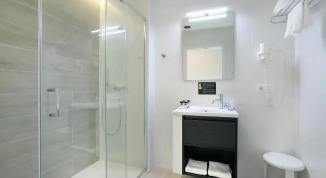 Трёхместный номер Standard с видом на город Hotel Alameda