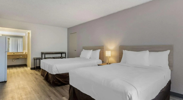 Suburban Studios Pueblo North, Buchen Sie Hotel Galaţi 