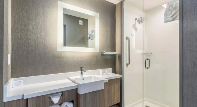 Двухместный люкс SpringHill Suites by Marriott Oklahoma City Downtown
