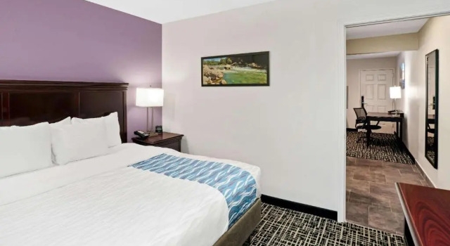 Двухместный люкс c 1 комнатой La Quinta by Wyndham Cookeville