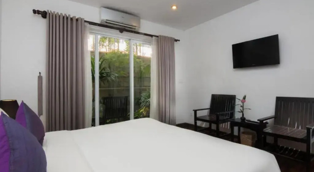 Двухместная студия с балконом Apsara Centrepole Hotel