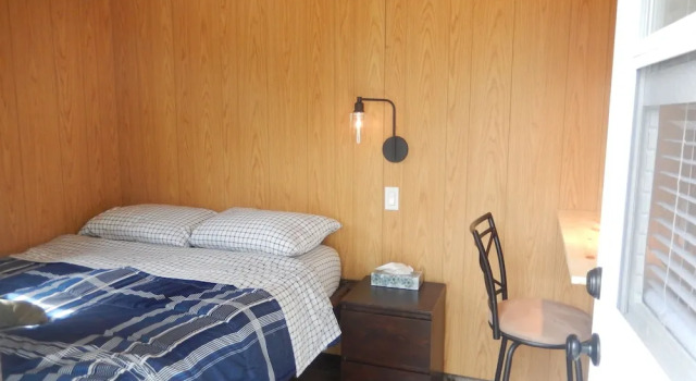 Wanderer's Inn Backpackers Hostel, Book Hostel Haines Junction Yukon