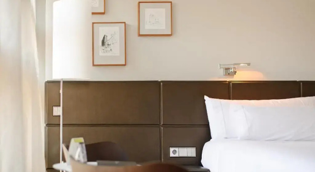 Двухместный номер Superior Hotel Reina Petronila