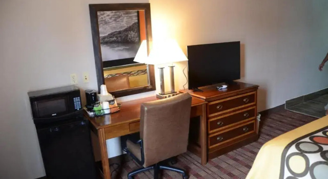 Двухместный номер Standard Super 8 by Wyndham Louisville/Expo Center