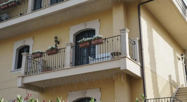 Caffetteria Luca Suite & Rooms, Varaa Hotelli Bronte Etna