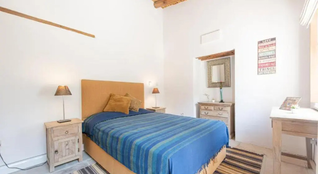 The Carob Tree Villa - 3 BR Rustic Luxury Home, Book Villa Hoteller i Tochni med pool, Swimmingpool