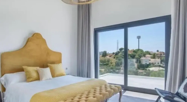 Номер Comfort Sunrise Villa Marbella by Lodgerstrip