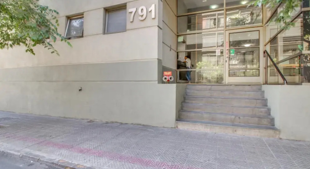 Departamentos San Francisco, Забронировать Отель Отели Сантьяго с бассейном, рядом с Муниципальный театр Сантьяго, Бассейн