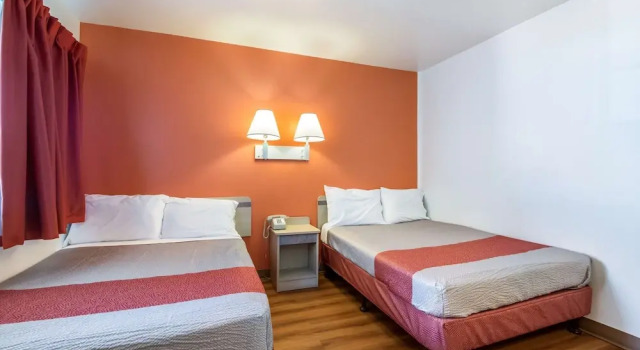 Четырёхместный номер Standard Motel 6 Wendover