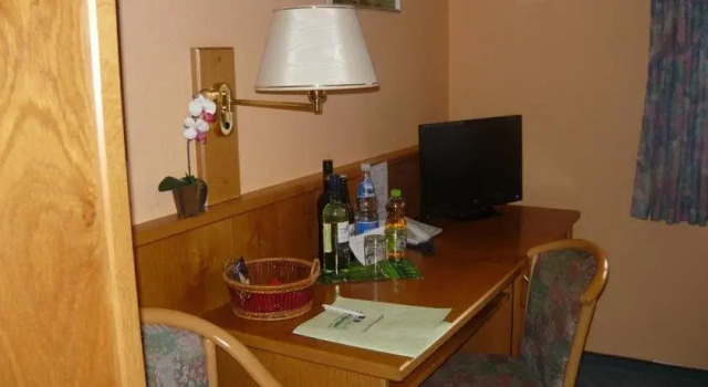 Hotel Erzgebirge, Varaa Hotelli Schwarzenberg 