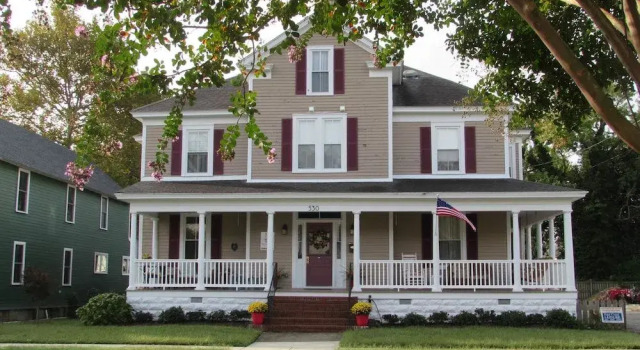 Alyssa House Bed & Breakfast, Prenota Hotel Cape Charles Virginia