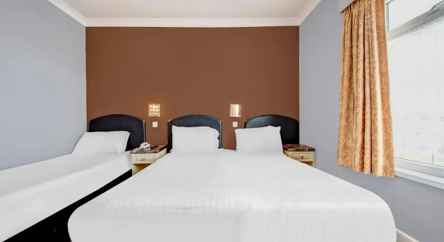 Трёхместный номер Standard OYO Bostons Manor Hotel, Hanwell London
