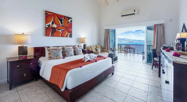 Полулюкс с красивым видом из окна Calabash Cove Resort And Spa - Adults Only
