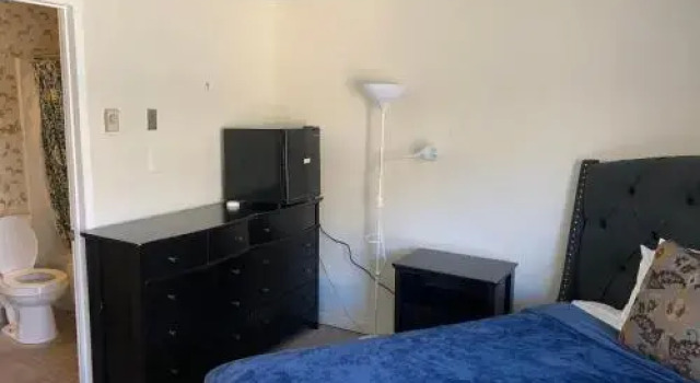 Warm Unit W-Private Bath-C04