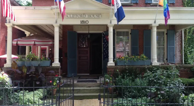 Clifford House Private Home B&B, Забронировать Отель «постель и завтрак» Кливленд штат Огайо
