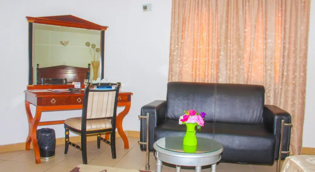 Номер Standard New Rivoli Hotel Benin