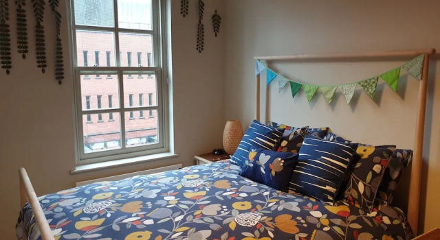2 Bedroom Central Stylish Flat, Varaa Huoneisto Asunnot kohteessa Merseyside, Huoneisto
