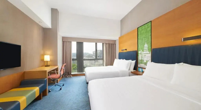 Двухместный номер Standard с видом на озеро Aloft by Marriott Dongguan Songshan Lake