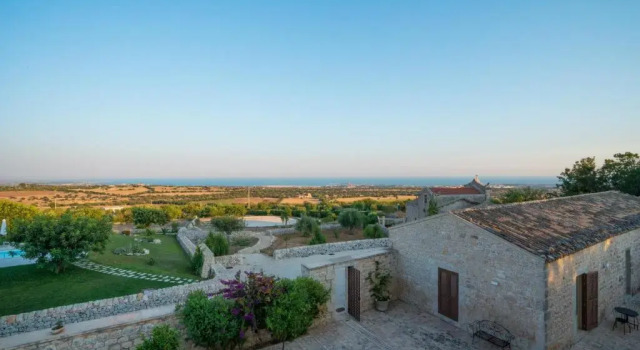 Baglio Cella - Appartamenti per Vacanze, Book Hotel Hotels in Sicily with a Pool, Swimming Pool