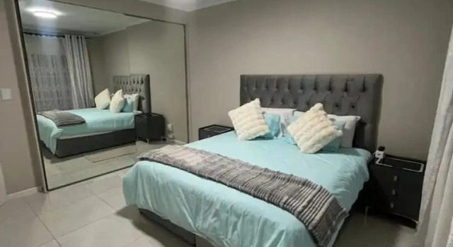 Serene 3-bedroom House Rental in Secure Kempton Park Complex, Book Feriehus Villaer i Gauteng, Villa