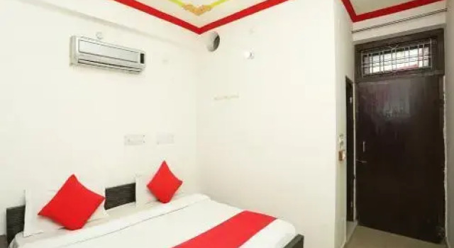 OYO 17329 R K Hotel, Забронировать Отель Отели штата Раджастхана 3 звезды, 3*