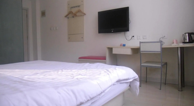 Thank Inn Plus Hotel Qingdao Huangdao Chongming Island Road