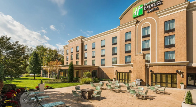 Holiday Inn Express & Suites Rochester Webster by IHG