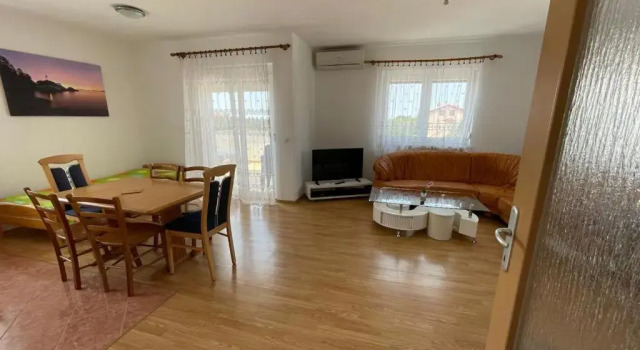 Apartments Ivana with the pool, Забронировать Апартаменты/квартира Отели Ровиньско села с бассейном, Бассейн