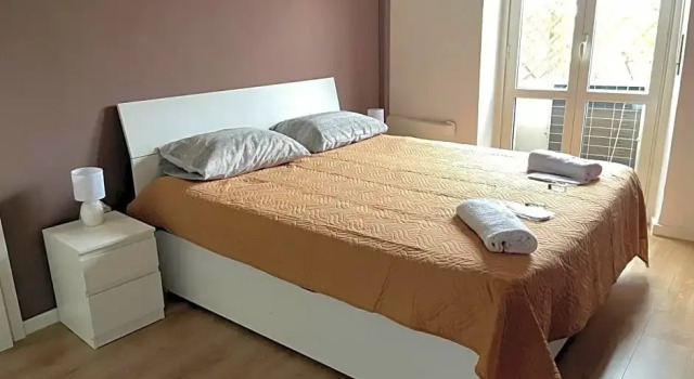 Ampia camera matrimoniale con letto double king-size by Alex guest house, Забронировать Гостевой дом Гостевые дома Чертоза, Гостевой дом