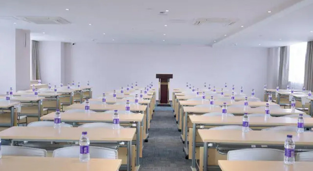 Lavande Hotel·Foshan  Bijiang Light Rail Station Biguiyuan, Rezervasyon Otel Guangdong otoparklı oteller, Otopark