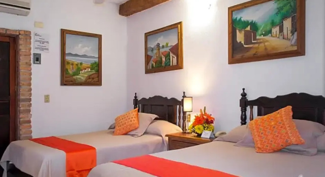 Люкс Standard Hotel Posada De Roger - Near Los Muertos Beach