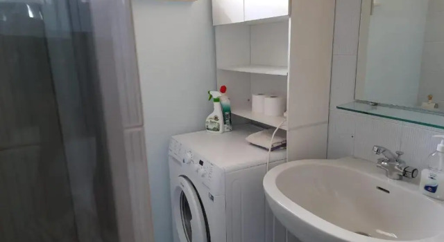 Casa Dina, Prenota Appartamento Hotel a Como con parcheggio, Parcheggio