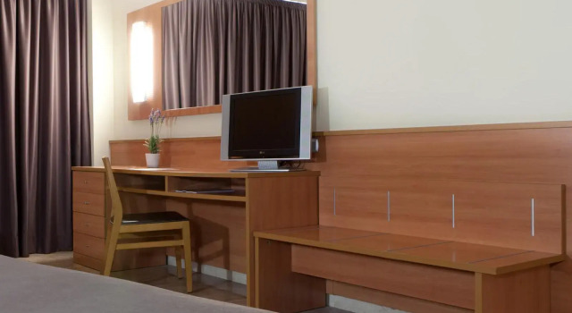 Четырёхместный номер Standard Hotel SB Express Tarragona