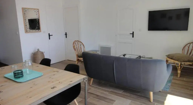 Home Cassis - Maison Méditerranée - Piscine chauffée à 30c, Забронировать Отель Отели и гостиницы Кассис, рядом с Пляж Кассис, Отель