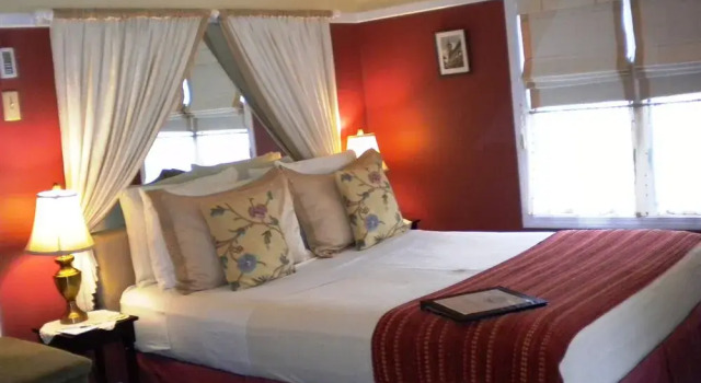 Mercury Hotel Provincetown, Забронировать Отель Отели Полуострова Кейп-Код 3 звезды, 3*