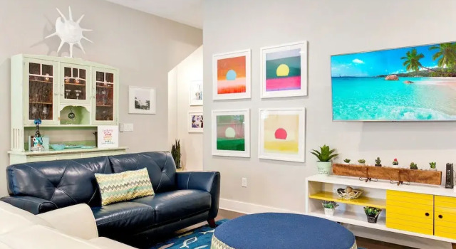 New Listing! Brand-new All-suite Poolside Oasis 3 Bedroom Townhouse