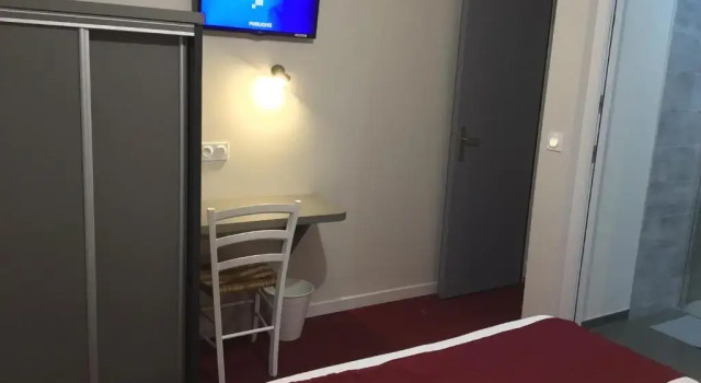 Четырёхместный номер Standard Hôtel Bellevue Bagnoles Normandie