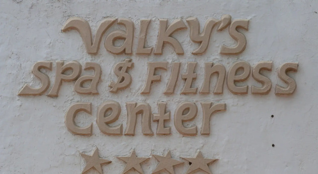 Aquarius Club International Resort, Rezerwuj Ośrodek wypoczynkowy Hotele w Coast Region ze śniadaniem, Śniadanie