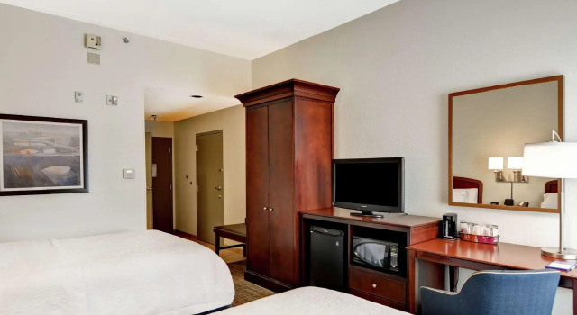 Четырёхместный номер Standard Hampton Inn Scranton at Montage Mountain