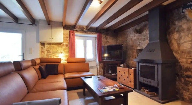 Cozy holiday home in Plogoff near the beach, Rezerwuj Hotel  