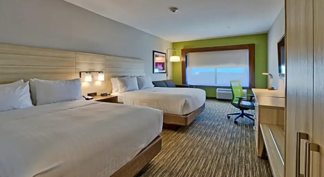 Четырёхместный люкс Holiday Inn Express & Suites - Roswell by IHG