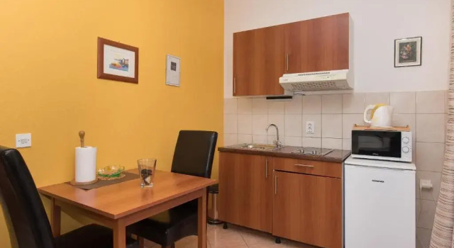 Студия Apartments Lovrić