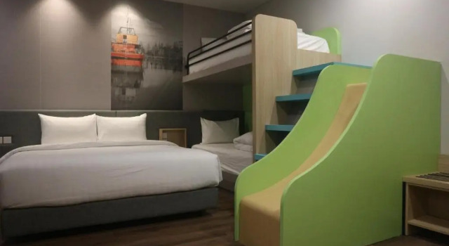 Четырёхместный номер Standard Golden Tulip Essential Belitung