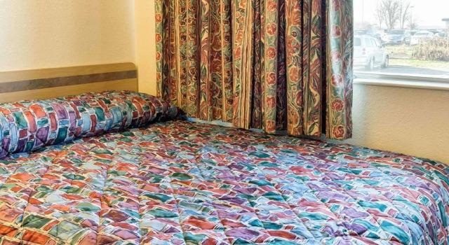 Четырёхместный номер Standard Express Inn Near Columbus Airport