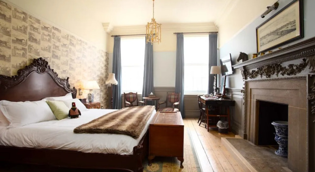 Номер Deluxe The Crown Hotel