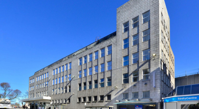 Travelodge Aberdeen Central, Забронировать Отель Отели Абердина с парковкой, рядом с Prince Albert the Prince Consort, Парковка