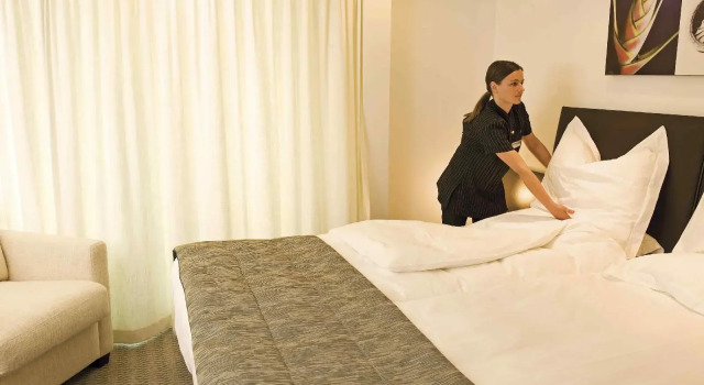Messecruise Business Hotelship Dusseldorf, Забронировать Отель Хафен Дюссельдорф, рядом с Paradiesstrand