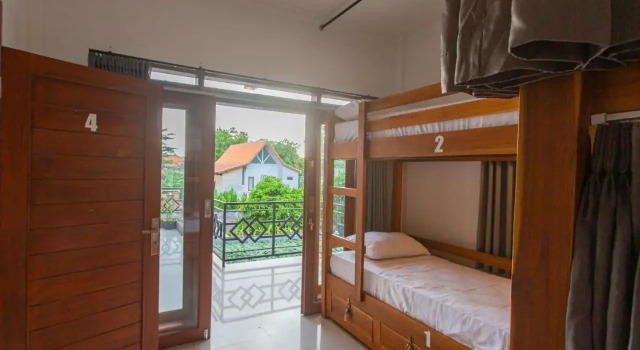 Ahoy Hostel