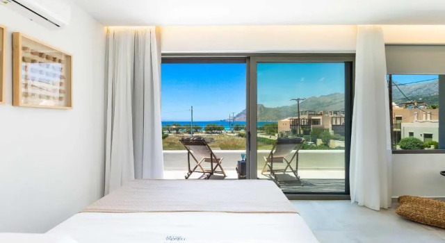 Villa Smili-Naiades/3 bedrooms, luxury, beachfront, Забронировать Вилла Плакиас Центральный Крит
